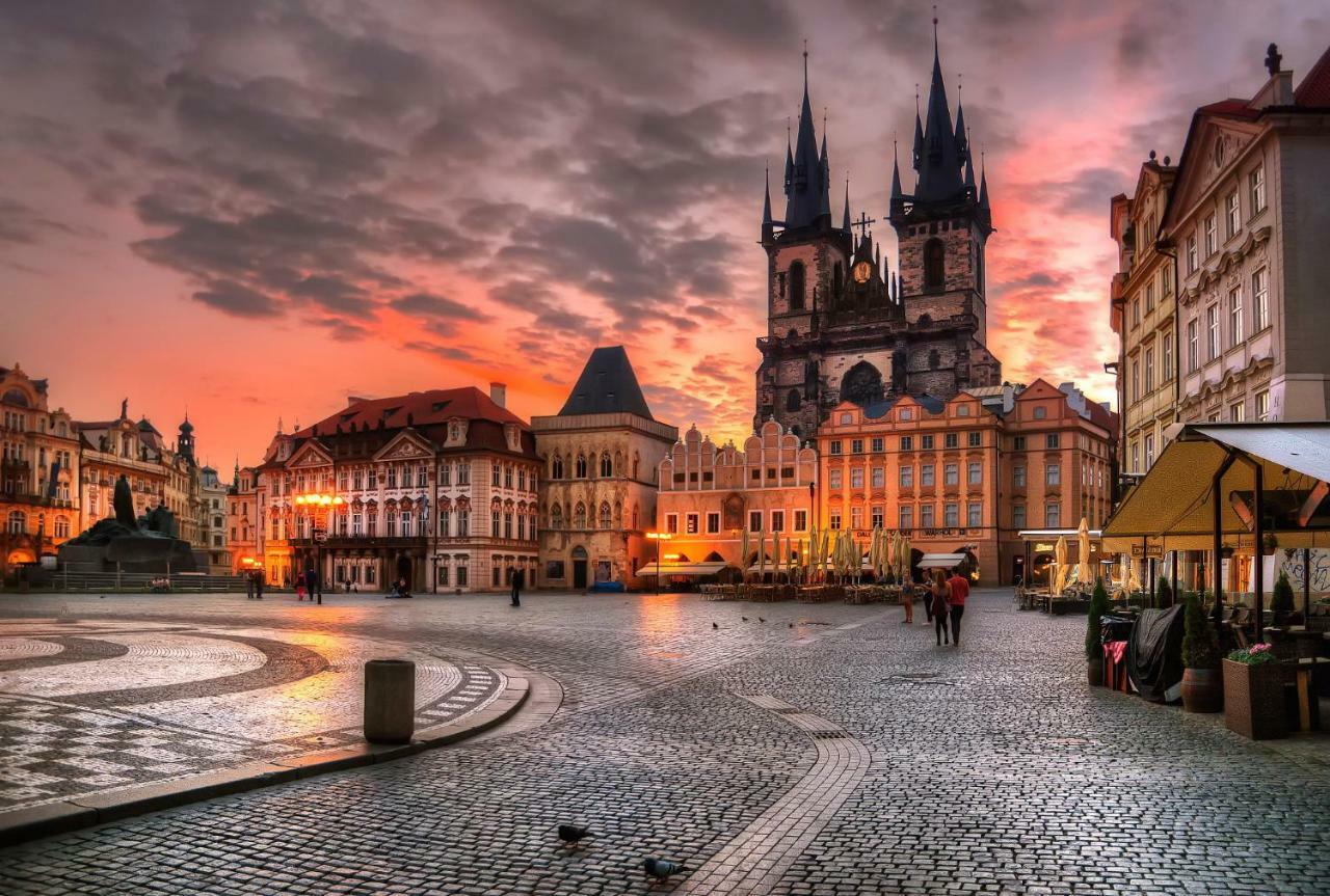 Spacious Apartment Near Wenceslas Square プラハ エクステリア 写真