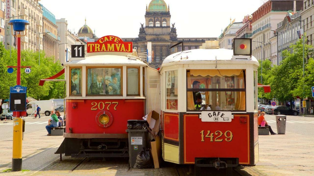 Spacious Apartment Near Wenceslas Square プラハ エクステリア 写真