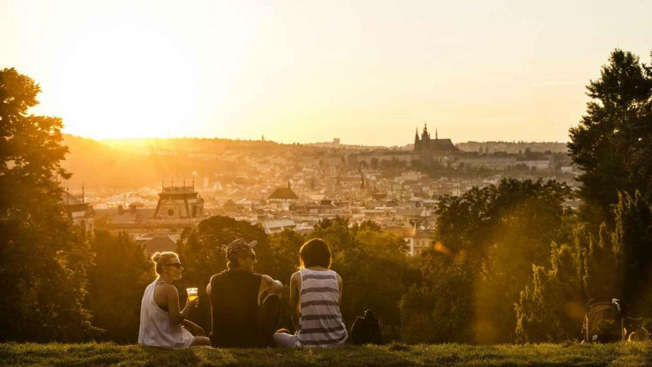 Spacious Apartment Near Wenceslas Square プラハ エクステリア 写真