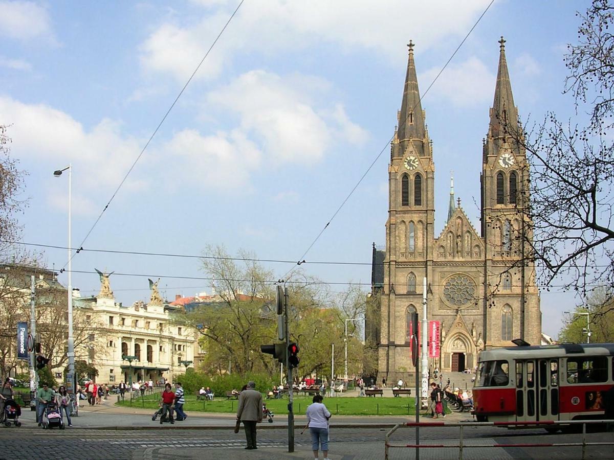Spacious Apartment Near Wenceslas Square プラハ エクステリア 写真